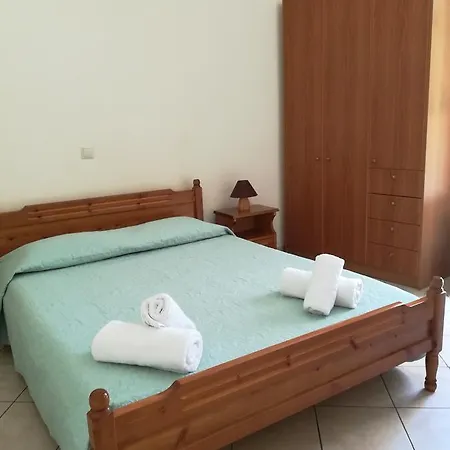 Ta Adelfia Lägenhetshotell 4*