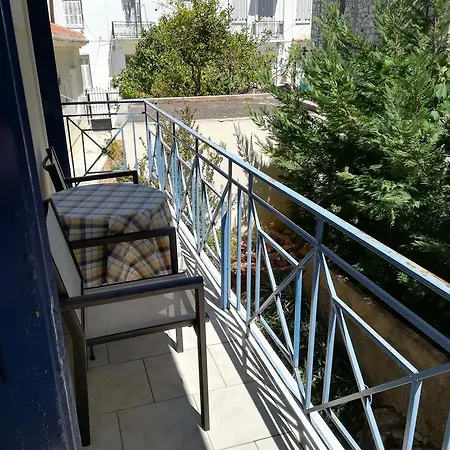 Ta Adelfia Lägenhetshotell 4*