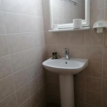 Ta Adelfia Apartmanhotel