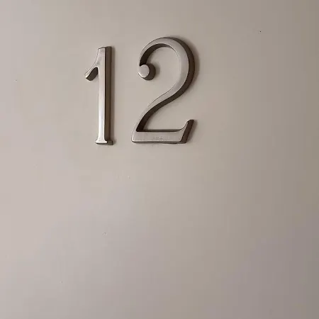 Ta Adelfia פילוס