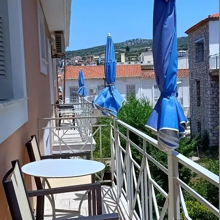 Ta Adelfia Apartmanhotel 4*