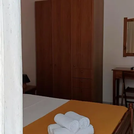 Ta Adelfia 4* Pülosz