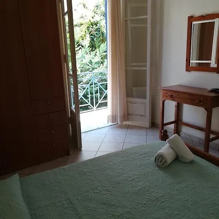 Ta Adelfia 4* Pülosz