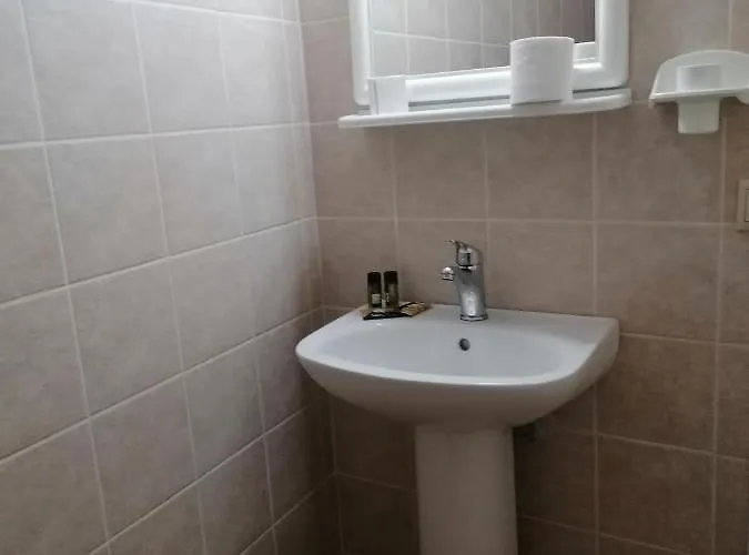 Ta Adelfia Aparthotel