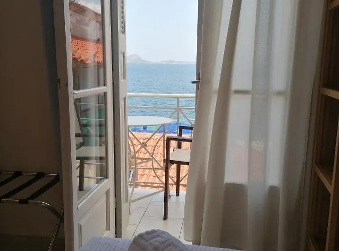 Ta Adelfia Hotel apartamentowy 4*