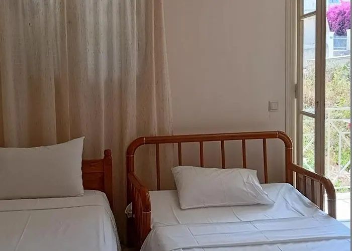 Ta Adelfia Aparthotel Pylos