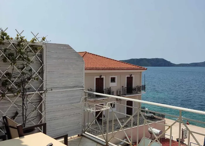 Ta Adelfia Aparthotel 4*