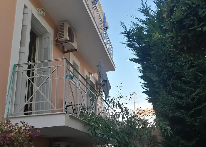 Ta Adelfia Aparthotel