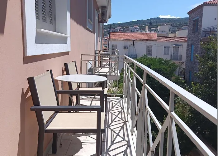 Ta Adelfia Hotel apartamentowy Pylos