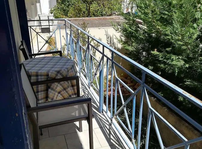 Ta Adelfia Aparthotel 4*