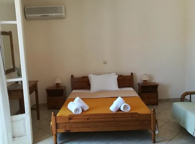 Aparthotel Ta Adelfia Pylos